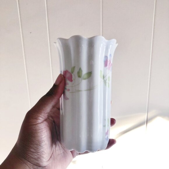 Vintage Art Deco Floral Porcelain Vase - Picture 7 of 8